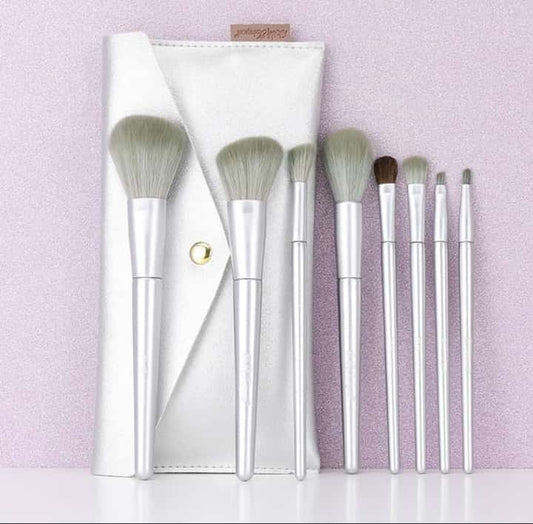 Professional Makeup Brush Set with Premium Pouch