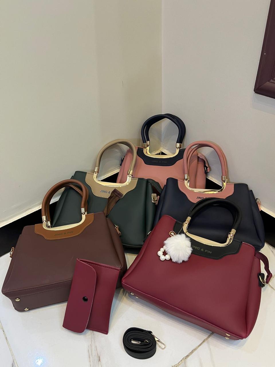 👉 Stylish Ladies Handbag Set with Clutch & Adjustable Shoulder Strap