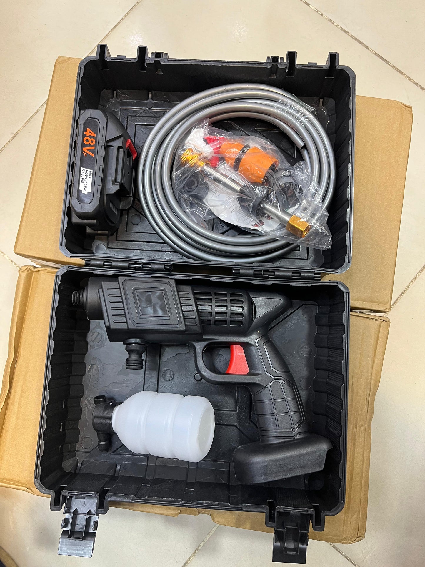 Portable Wireless Car Washer Spray Gun with Battery (48V)