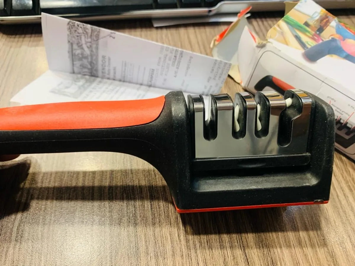 👉 3-Stage Manual Knife Sharpener for Kitchen Knives